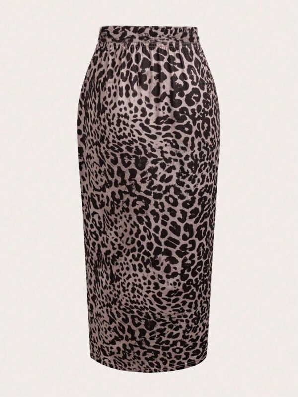 Women's High-Waisted Bodycon Leopard Print Skirt with European and American Casual Elegance